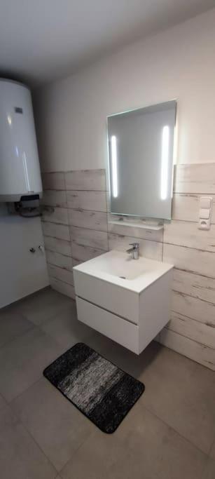Nebrehovicka, Strakonice. Apartment